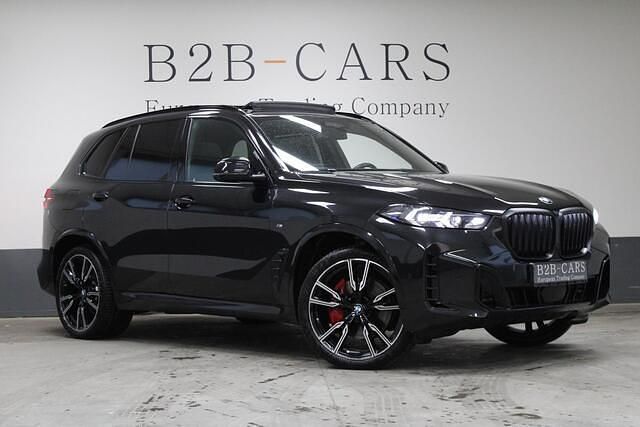 Zwart Occasion 2024 BMW X5 Shadowline SUV | € 94.900 - Afbeelding 1/4