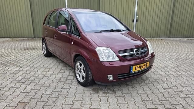 Rood Gebruikt 2004 Opel Meriva Cosmo MPV | € 950 (Eerlijke prijs) - Afbeelding 1/4
