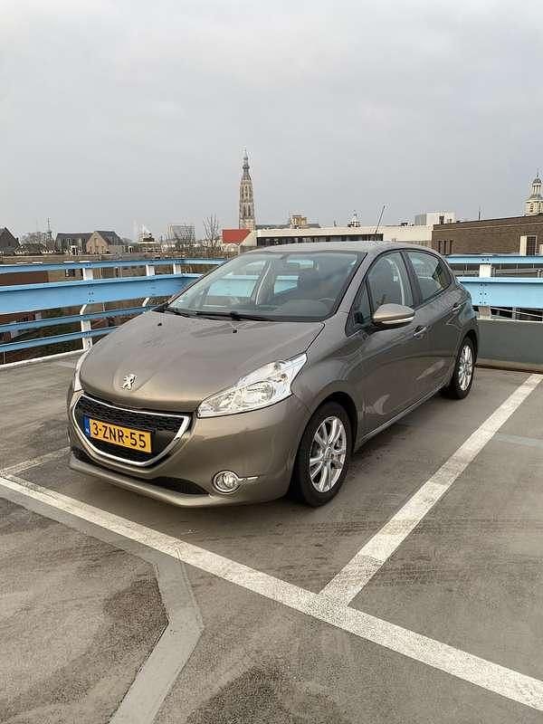 Gebruikt 2014 Peugeot 208 Active Hatchback | € 6.495 (Duur) - Afbeelding 1/4