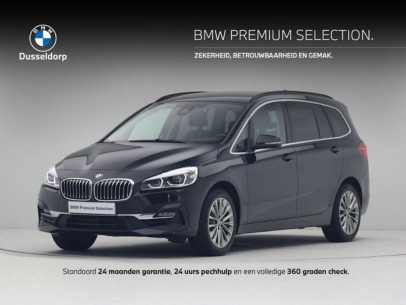 Zwart Gebruikt 2022 BMW 216 Luxury Line Stationwagen | € 23.950 (Eerlijke prijs) - Afbeelding 1/4