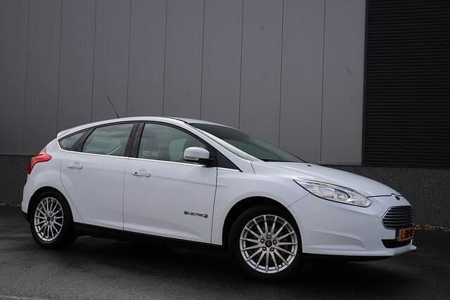 Wit Gebruikt 2013 Ford Focus Electric Titanium Hatchback | € 7.950 - Afbeelding 1/4