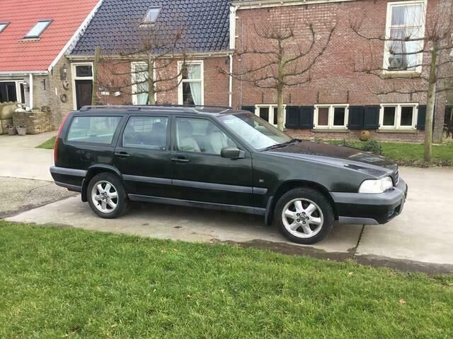 Groen Gebruikt 1998 Volvo V70 Stationwagen | € 2.250 (Eerlijke prijs) - Afbeelding 1/4