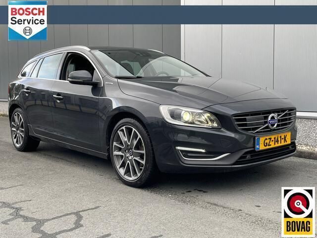 Grijs Gebruikt 2015 Volvo V60 R-Design Stationwagen | € 16.950 - Afbeelding 1/4