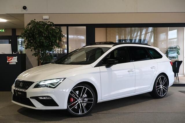 Wit (metallic) Gebruikt 2017 Cupra Leon Stationwagen | € 19.950 (Goede deal) - Afbeelding 1/4
