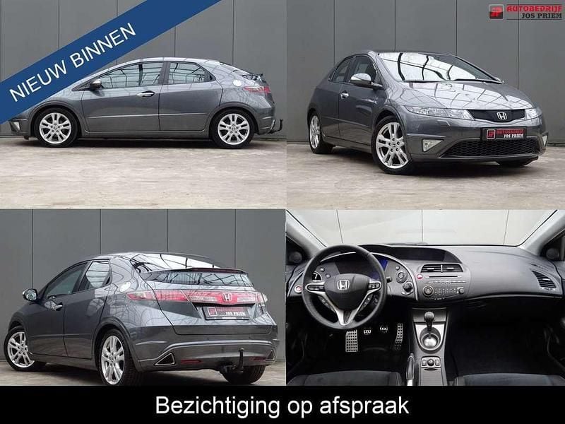 Grijs (metallic) Gebruikt 2011 Honda Civic Executive Hatchback | € 8.500 (Eerlijke prijs) - Afbeelding 1/4