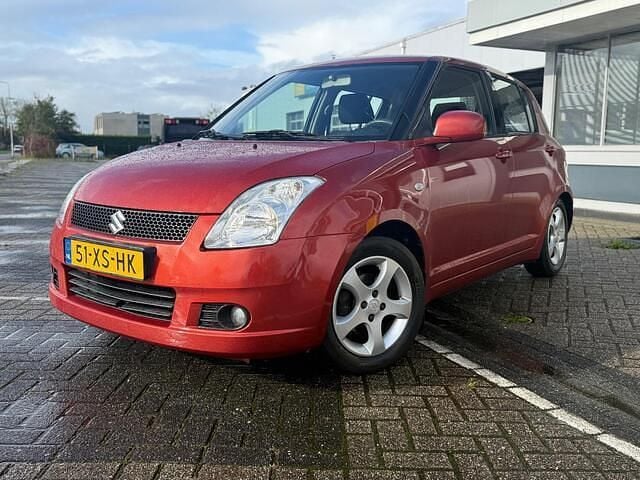 Oranje Gebruikt 2007 Suzuki Swift Hatchback | € 2.950 (Goede deal) - Afbeelding 1/4