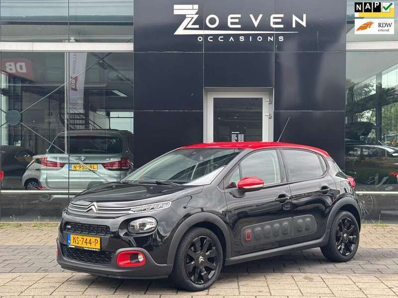 Zwart, metallic lak Gebruikt 2017 Citroën C3 PureTech Hatchback | € 8.995 (Eerlijke prijs) - Afbeelding 1/4
