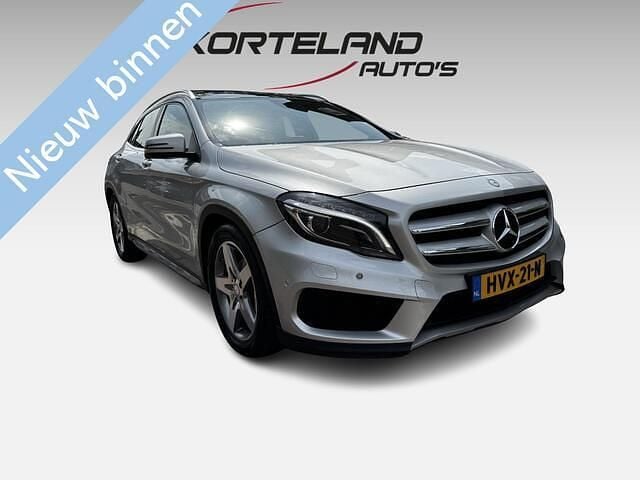 Grijs Gebruikt 2016 Mercedes GLA180 Prestige SUV | € 18.950 (Eerlijke prijs) - Afbeelding 1/4
