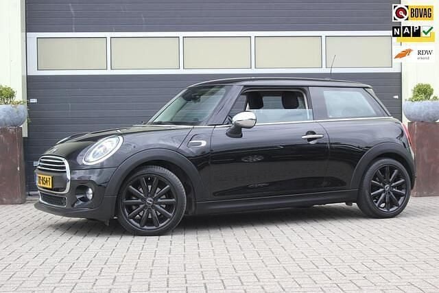 Zwart Gebruikt 2018 Mini ONE Hatchback | € 15.700 (Goede deal) - Afbeelding 1/4