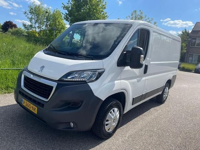 Wit Gebruikt 2018 Peugeot Boxer Van | € 8.900 - Afbeelding 1/4