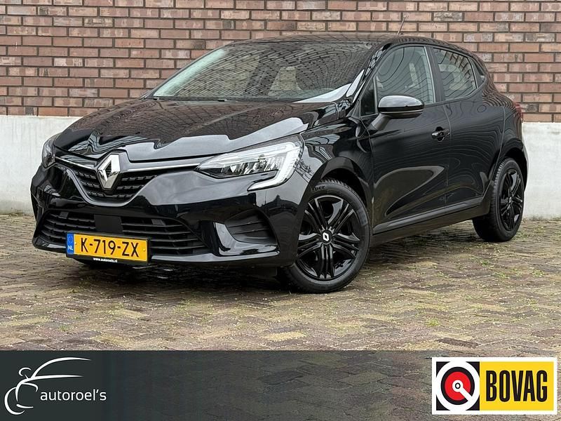 Zwart Occasion 2021 Renault Clio V Zen Hatchback | € 12.495 (Eerlijke prijs) - Afbeelding 1/4