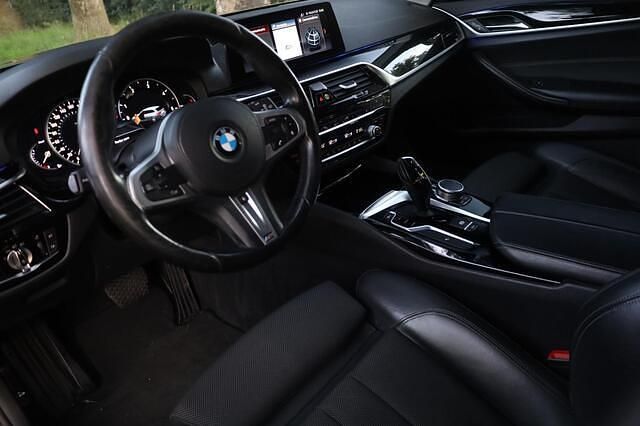 Bruin Gebruikt 2017 BMW 520 Executive Stationwagen | € 23.945 (Eerlijke prijs) - Afbeelding 1/3