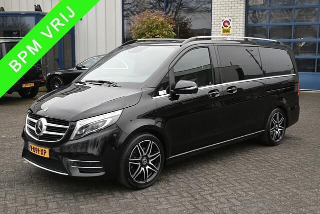 Zwart Occasion 2019 Mercedes V250 Avantgarde Edition MPV | € 39.950 (Goede deal) - Afbeelding 1/4