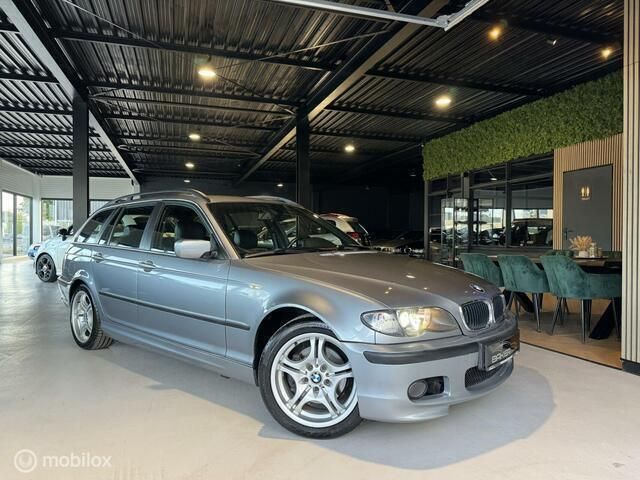 Grijs Occasion 2003 BMW 325 M Sport Stationwagen | € 5.950 - Afbeelding 1/4