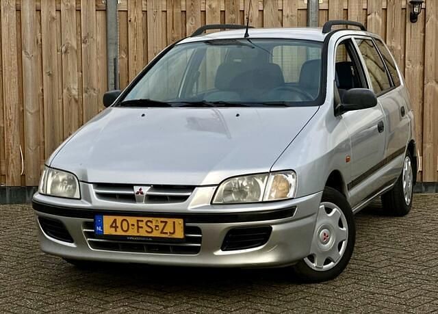 Grijs Gebruikt 2000 Mitsubishi Space Star MPV | € 1.450 (Eerlijke prijs) - Afbeelding 1/4