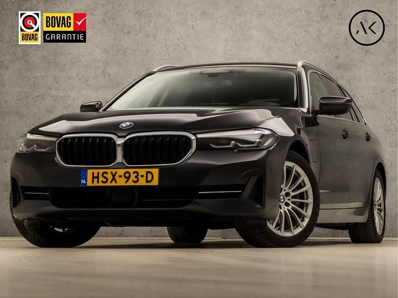 Grijs Gebruikt 2021 BMW 530e Sport Line Stationwagen | € 27.445 (Super prijs) - Afbeelding 1/4