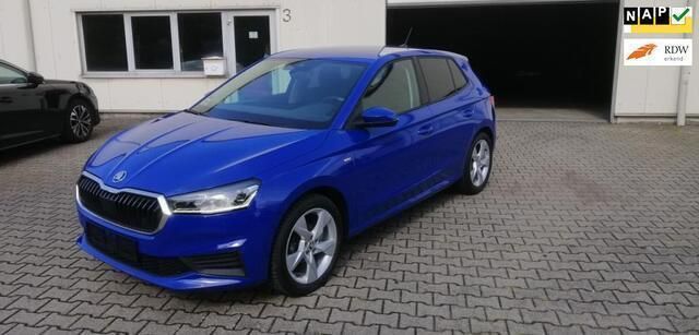 Blauw Gebruikt 2022 Skoda Fabia Ambition Hatchback | € 16.445 (Eerlijke prijs) - Afbeelding 1/4