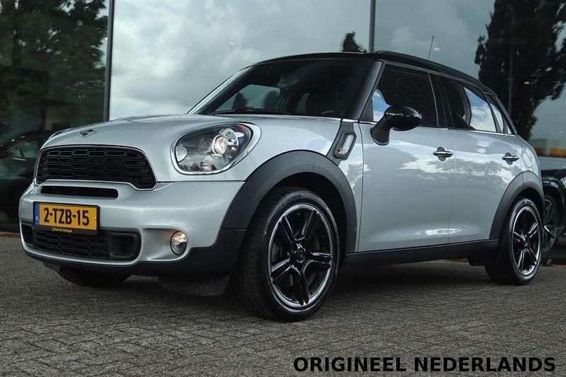 Grijs Occasion 2014 Mini Cooper S Countryman SUV | € 11.950 (Iets duurder) - Afbeelding 1/4