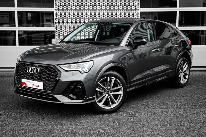 Grijs Gebruikt 2025 Audi Q3 Sportback Competition SUV | € 54.800 (Goede deal) - Afbeelding 1/4
