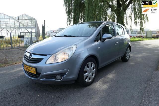 Grijs Gebruikt 2008 Opel Corsa Enjoy Hatchback | € 3.995 (Iets duurder) - Afbeelding 1/4