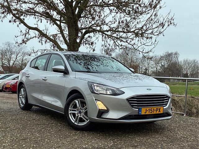 Grijs Occasion 2020 Ford Focus Business Edition Hatchback | € 10.975 (Goede deal) - Afbeelding 1/4