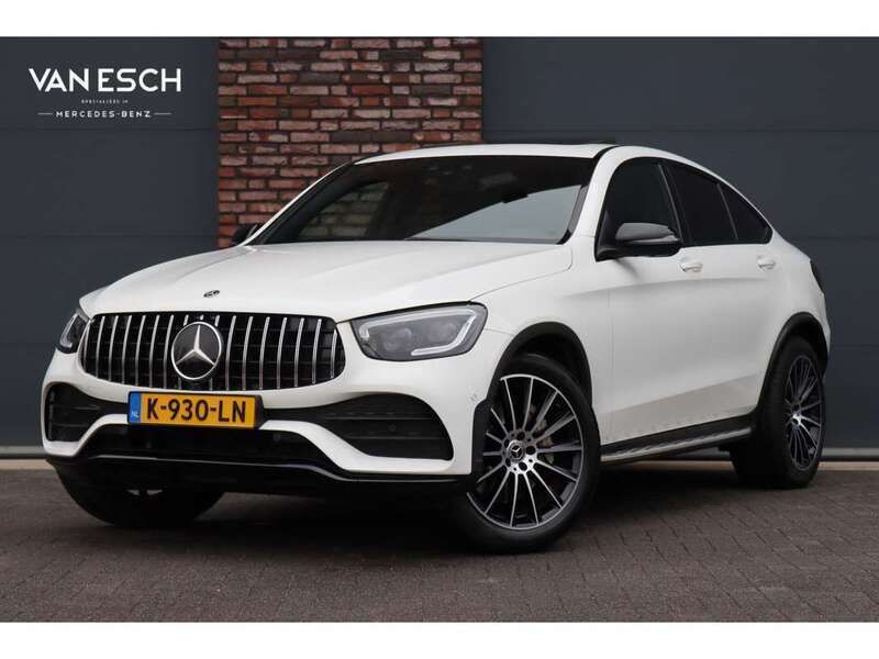 Wit Gebruikt 2020 Mercedes GLC300e AMG line Coupé | € 55.000 (Duur) - Afbeelding 1/4