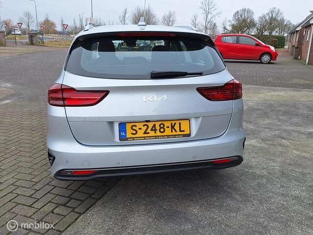 Occasion Kia Ceed Sportswagon 120 PK (88 kW) 2023 Grijs (metallic) Stationwagen