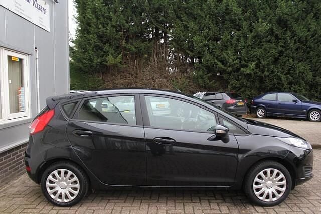 Occasion Ford Fiesta Style 65 PK (47 kW) 2014 Zwart (metallic) Hatchback