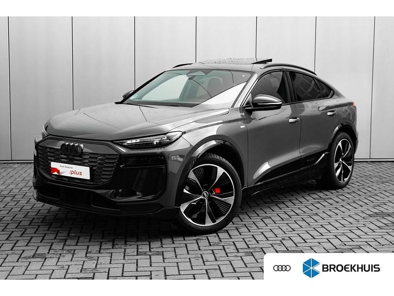 Gebruikt 2025 Audi Q6 Sportback e-tron Performance SUV | € 77.900 (Eerlijke prijs) - Afbeelding 1/4