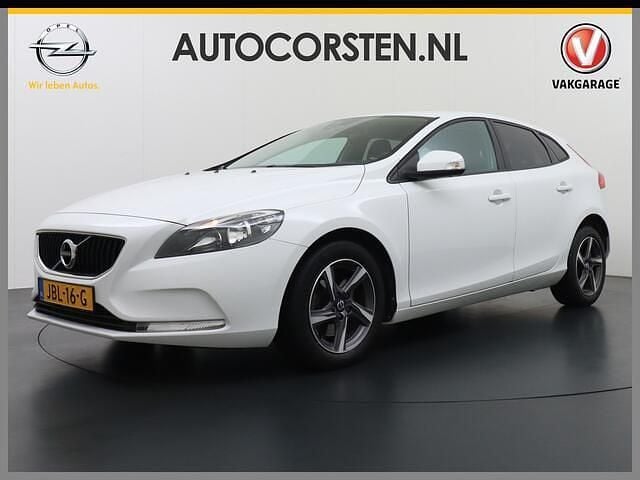 Wit Gebruikt 2017 Volvo V40 Momentum Stationwagen | € 13.395 (Goede deal) - Afbeelding 1/4