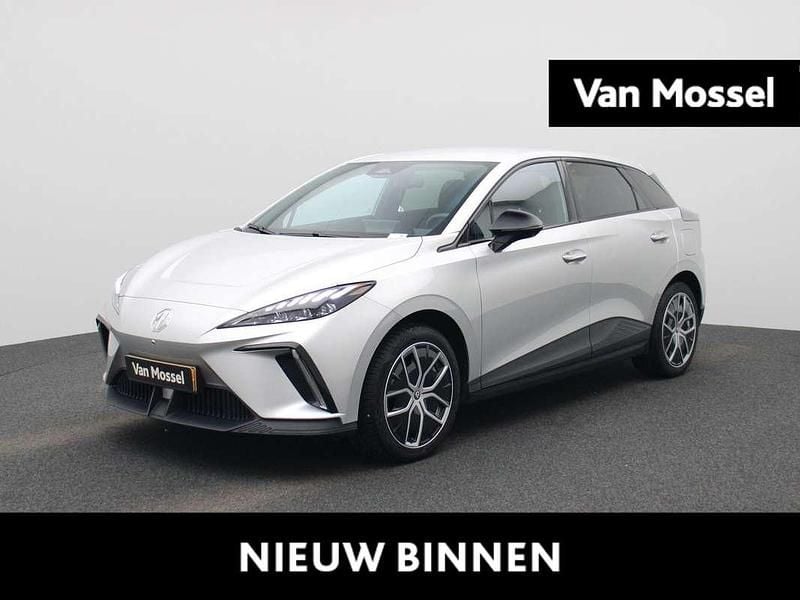 Hatchback Gebruikt 2023 MG MG4 EV Luxury Hatchback | € 23.900 (Eerlijke prijs) - Afbeelding 1/4