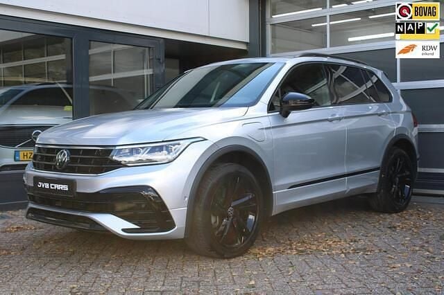 Grijs Gebruikt 2023 VW Tiguan Business SUV | € 41.900 (Eerlijke prijs) - Afbeelding 1/4
