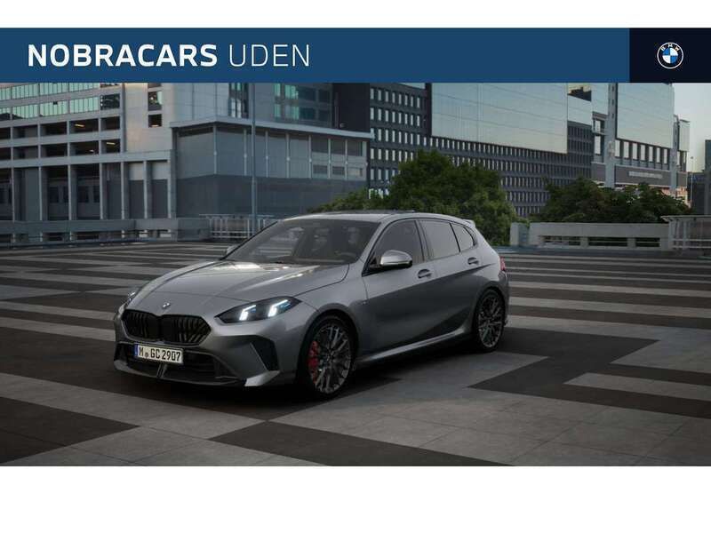 Grijs Nieuw 2025 BMW 120 Comfort Edition Hatchback | € 55.756 (Iets duurder) - Afbeelding 1/4
