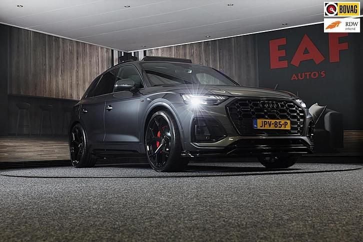 Grijs Occasion 2022 Audi Q5 Competition SUV | € 58.950 - Afbeelding 1/3