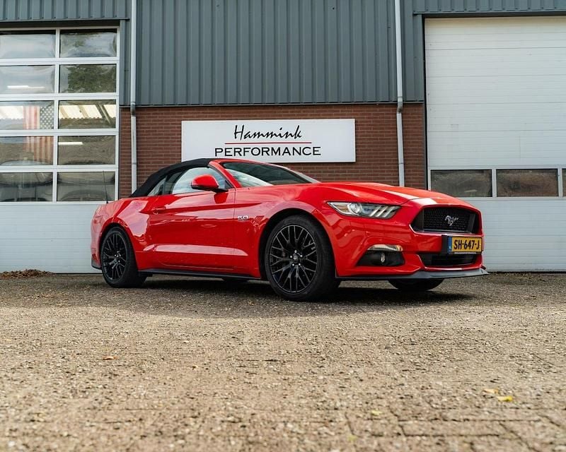 Rood (metallic) Occasion 2017 Ford Mustang GT Convertible Cabriolet | € 57.500 - Afbeelding 1/4