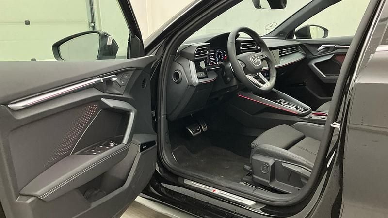 Occasion Audi A3 Sportback S-Line 150 PK (110 kW) 2025 Zwart Hatchback