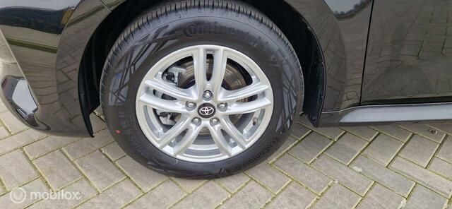 Occasion Toyota Yaris 91 PK (66 kW) 2024 Zwart Hatchback