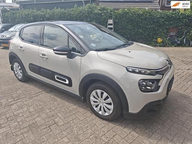 Grijs Gebruikt 2022 Citroën C3 PureTech Hatchback | € 13.000 (Eerlijke prijs) - Afbeelding 1/4