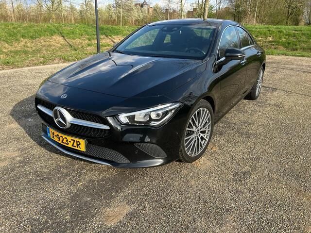 Occasion Mercedes CLA180 Business 136 PK (100 kW) 2019 Zwart Sedan