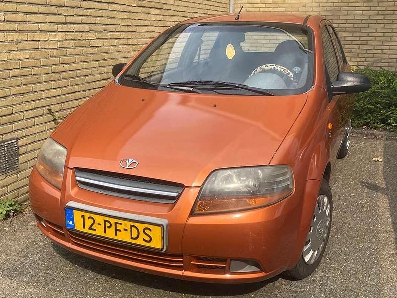 Oranje Gebruikt 2004 Chevrolet Kalos Hatchback | € 1.300 (Eerlijke prijs) - Afbeelding 1/4