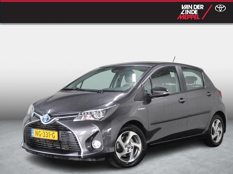 Grijs Gebruikt 2017 Toyota Yaris Trend Hatchback | € 16.450 (Eerlijke prijs) - Afbeelding 1/4