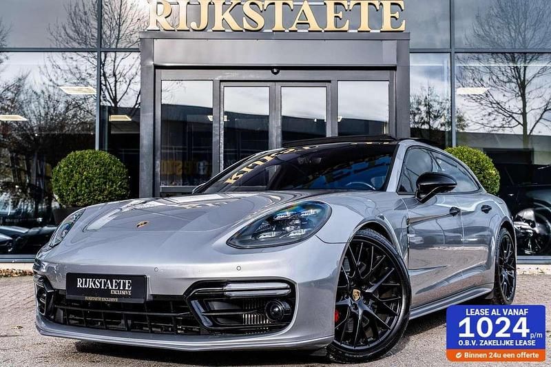 Zilver Gebruikt 2018 Porsche Panamera S E-Hybrid Sport Turismo Sedan | € 63.900 (Goede deal) - Afbeelding 1/4