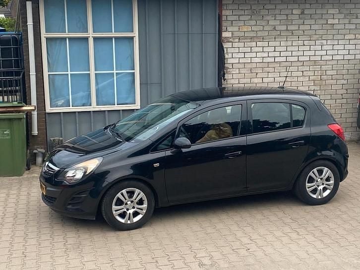 Zwart Occasion 2014 Opel Corsa Business Hatchback | € 4.000 (Goede deal) - Afbeelding 1/4