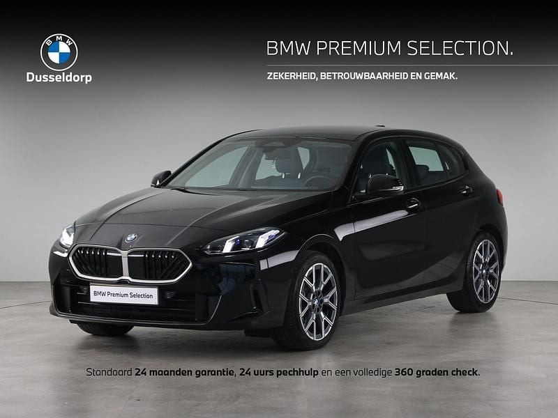 Zwart Gebruikt 2024 BMW 120 Comfort Edition Hatchback | € 31.950 (Goede deal) - Afbeelding 1/4