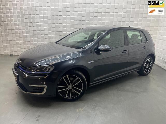 Zwart Gebruikt 2015 VW Golf VII GTE Hatchback | € 10.499 (Goede deal) - Afbeelding 1/4