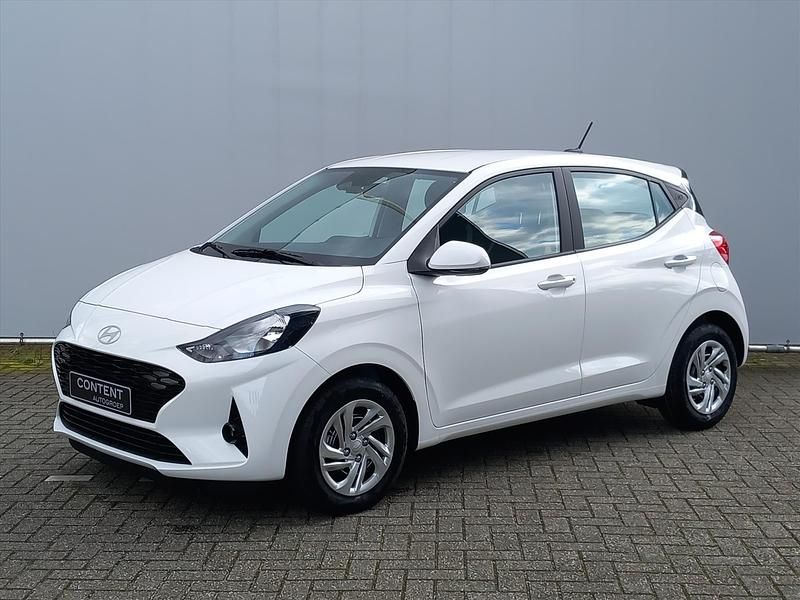 Wit Gebruikt 2024 Hyundai i10 Comfort Hatchback | € 15.940 (Eerlijke prijs) - Afbeelding 1/4