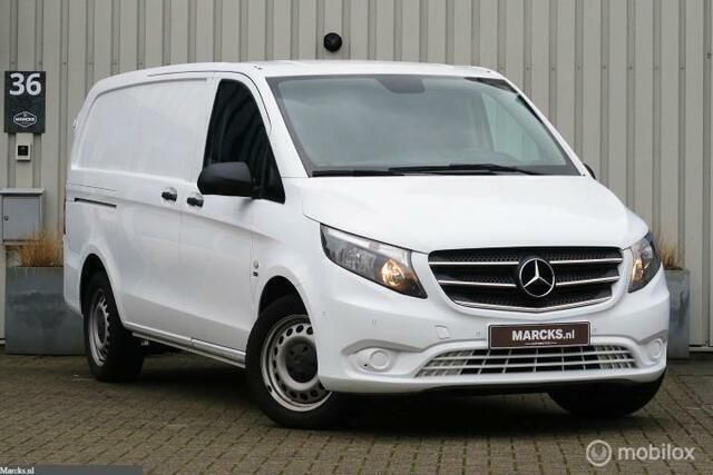 Wit Gebruikt 2020 Mercedes Vito MPV | € 14.895 (Super prijs) - Afbeelding 1/4
