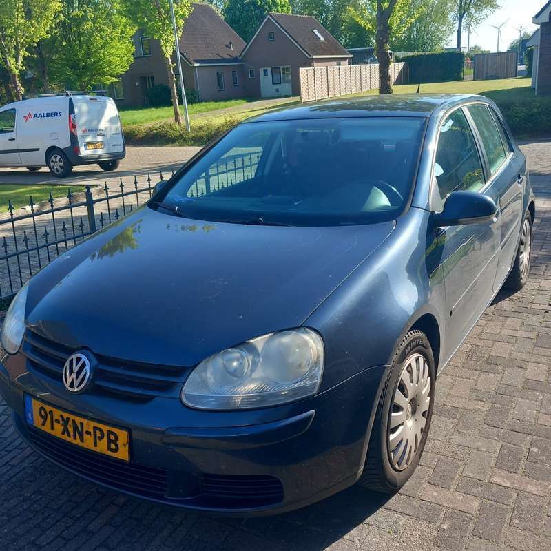 Blauw Gebruikt 2007 VW Golf V Hatchback | € 2.600 (Goede deal) - Afbeelding 1/4