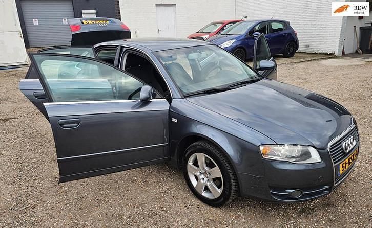 Gebruikt 2005 Audi A4 Business | € 2.799 - Afbeelding 1/4