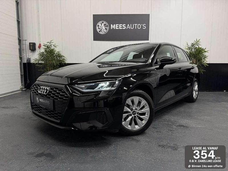 Zwart Gebruikt 2023 Audi A3 Sportback e-tron Hatchback | € 26.450 (Super prijs) - Afbeelding 1/4